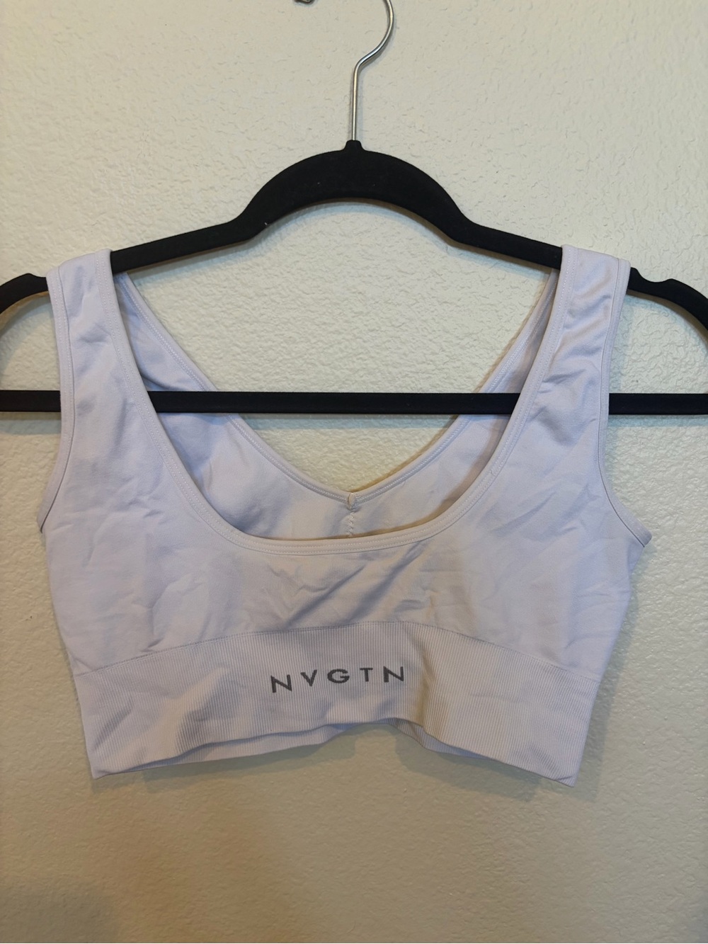 NVGTN Women's White Scoop Neck Sports Bra